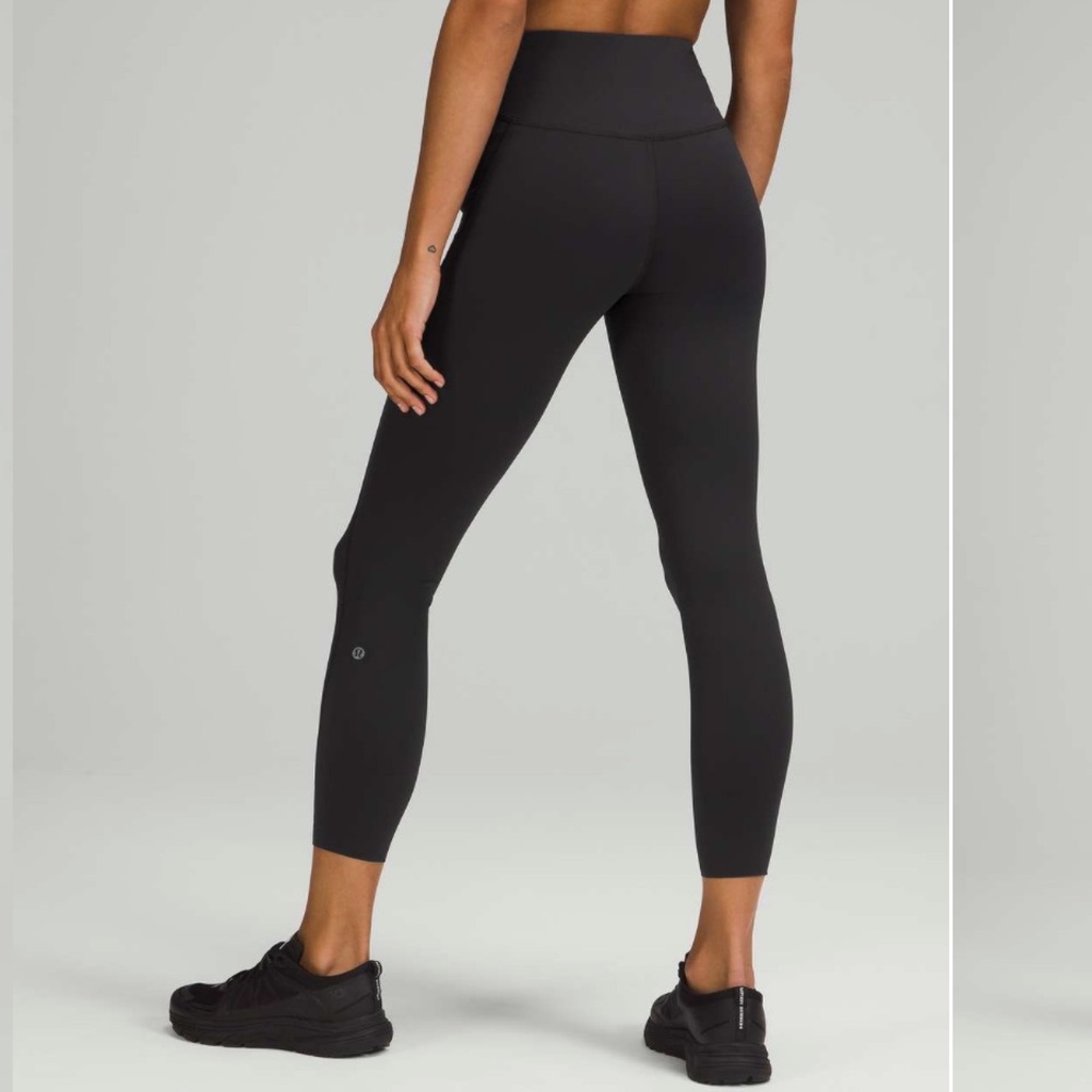 Lululemon *SEAWHEEZE*  Base Pace HR Reflective Tight 25"! NWT